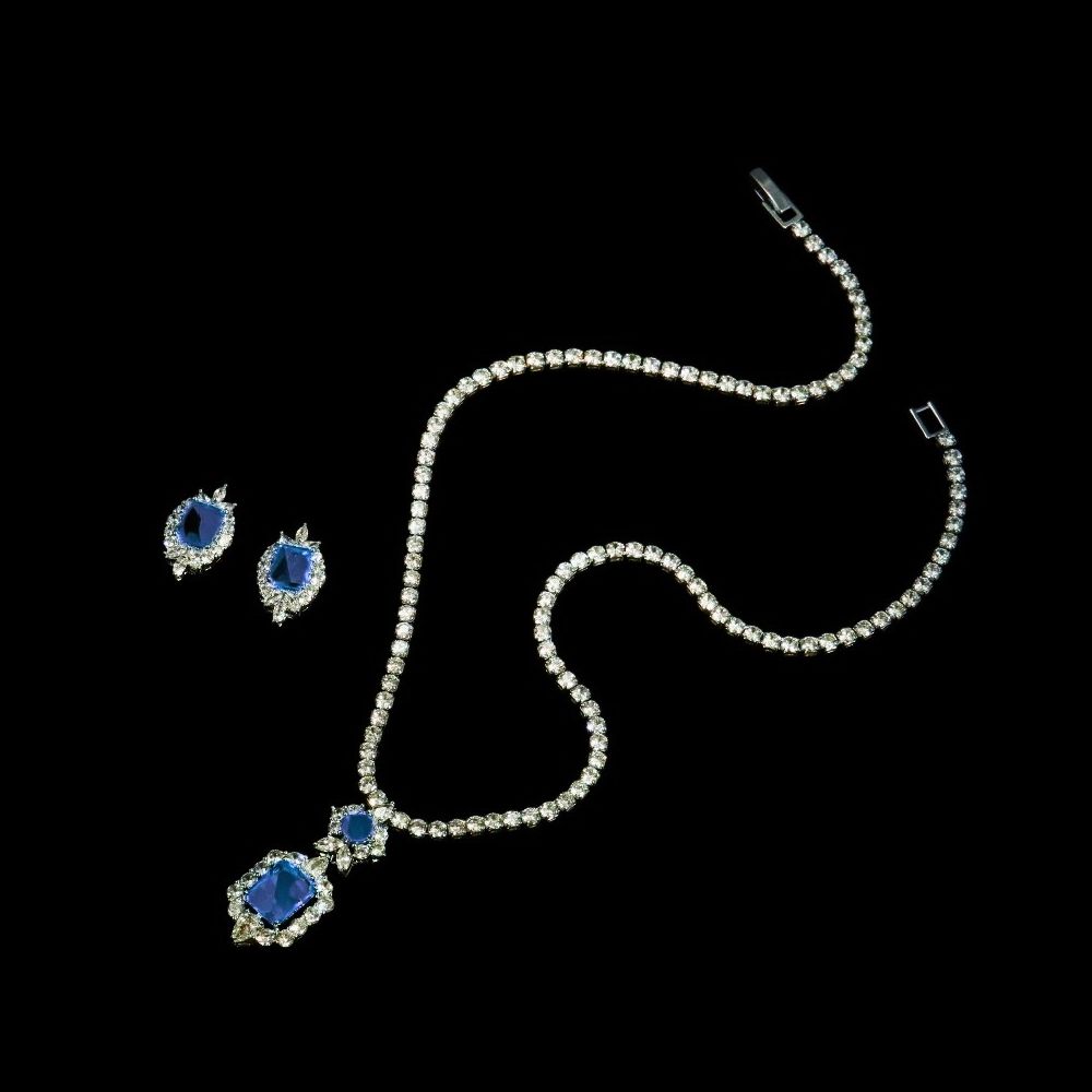 Gastby stijl sieraden set met saffierblauwe zirkonia kristallen