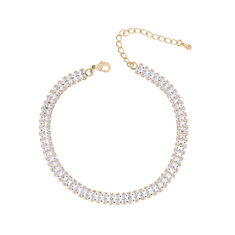 Choker style ketting geheel afgewerkt met zirkonia kristallen