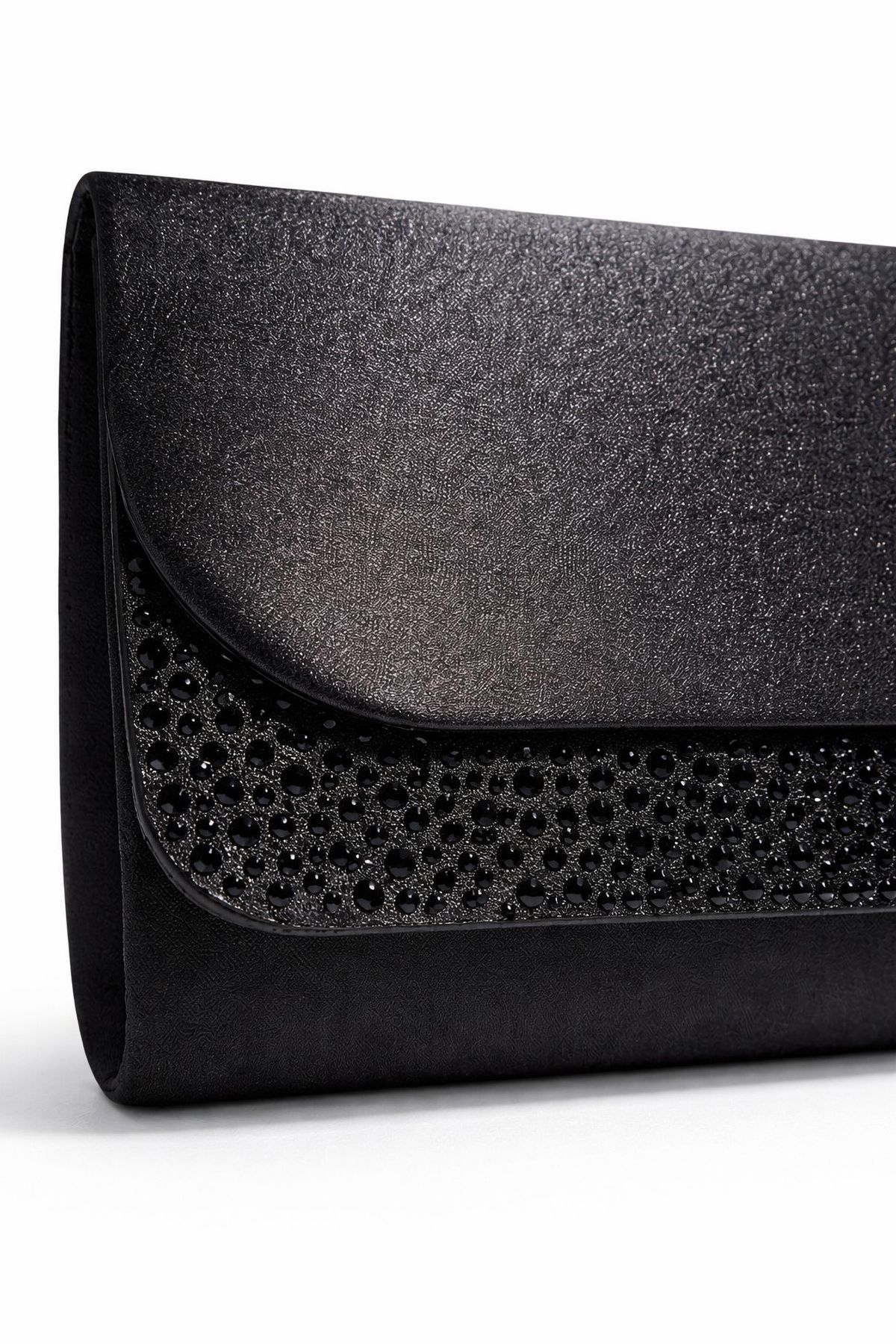 Close-up van het Zwart avondtasje met envelop sluiting