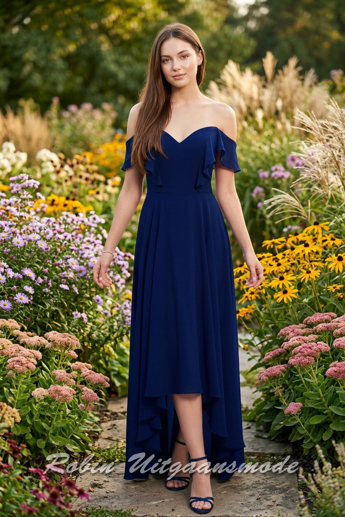 Navyblauwe kort voor- achter lange galajurk met off-shoulders strapless top en vetersluiting op de rug