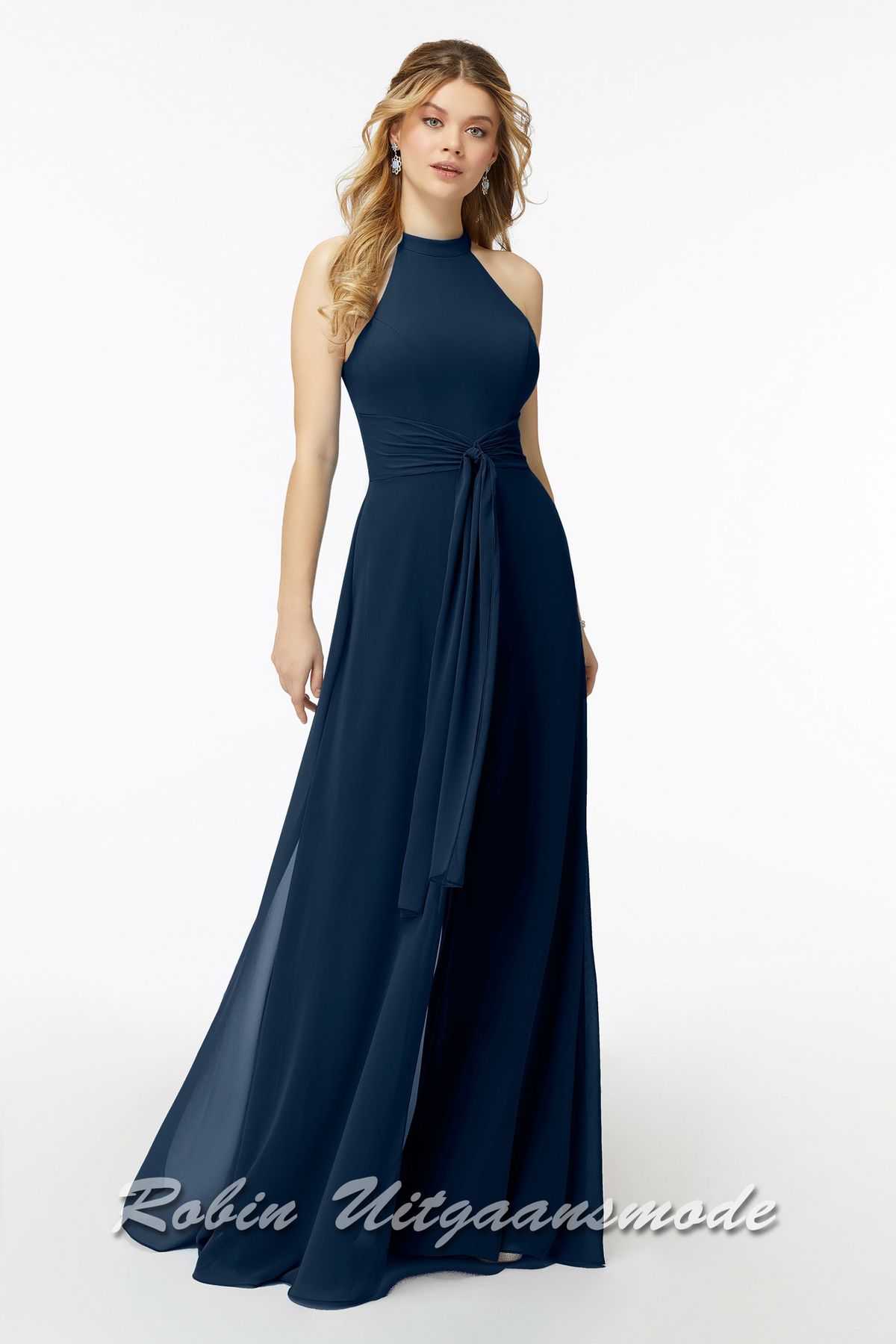 Navy blauwe Gala broekpak van chiffon met een hoge haltersluiting, wijde pijpen en sjerp tailleband