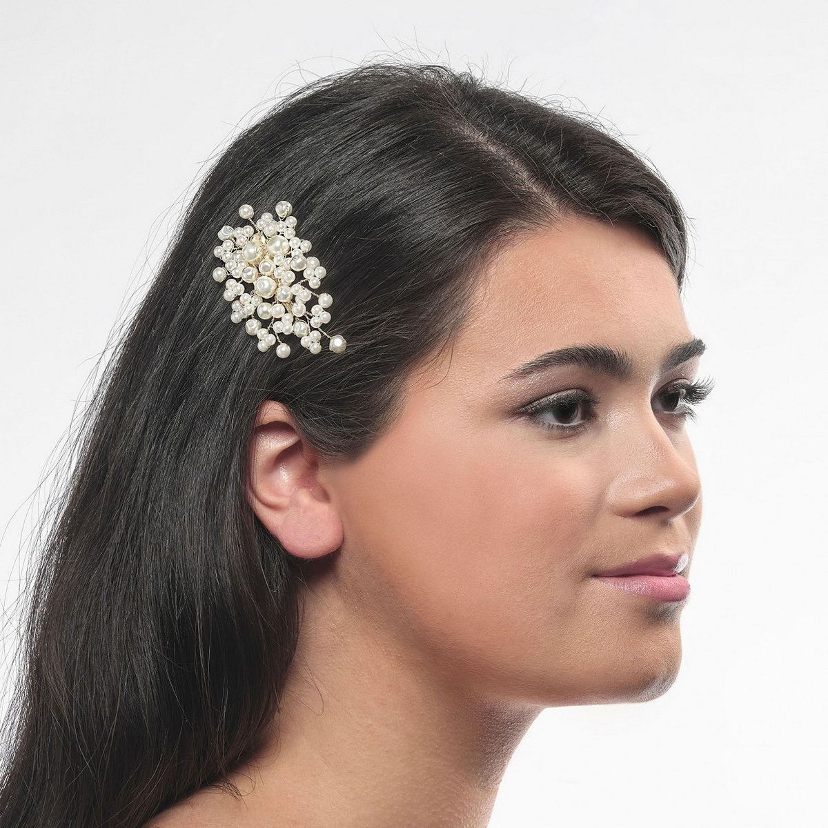 Fleurige haarclip versierd met parels
