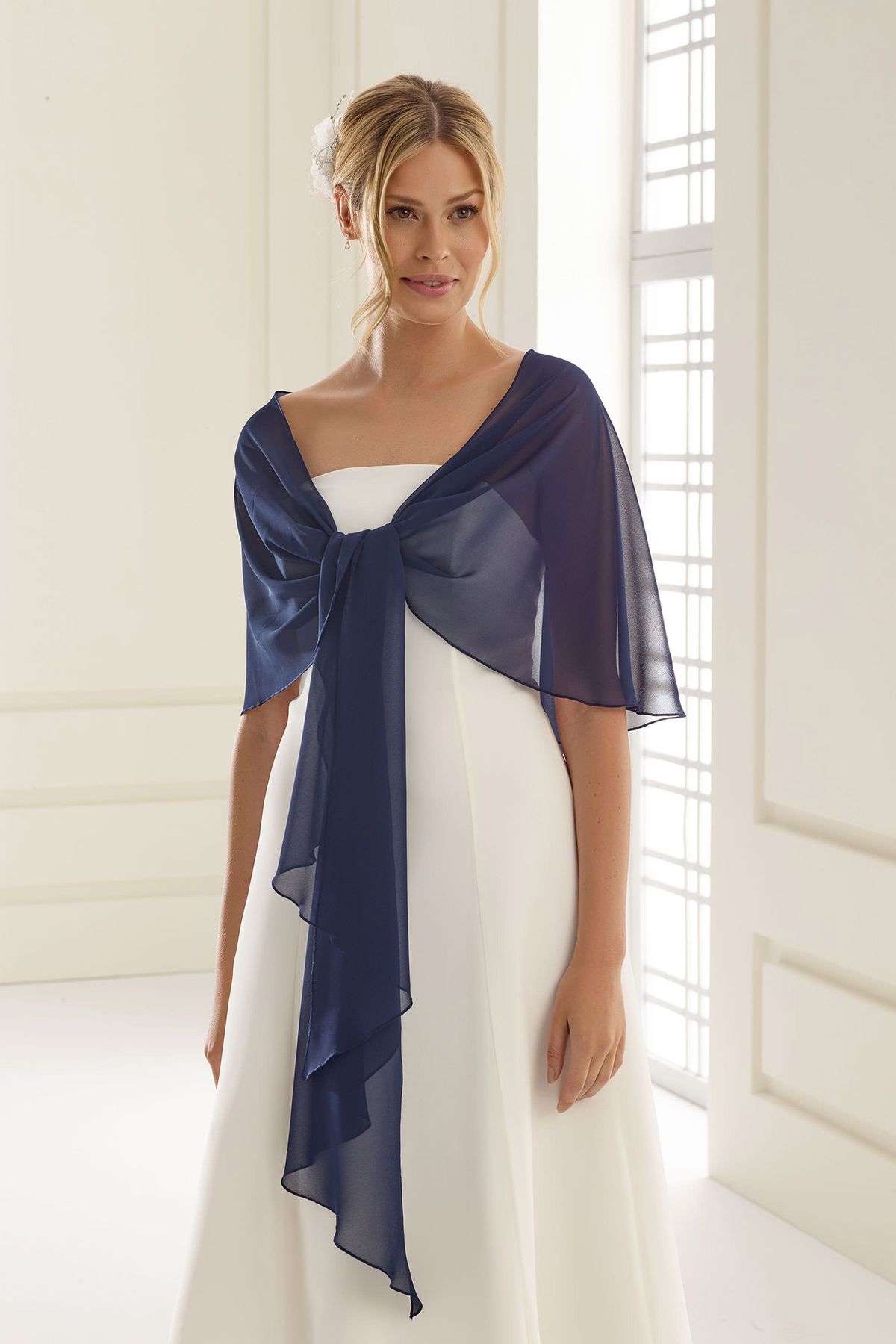Navy blauwe chiffon stola in ronde vorm