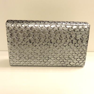 Avondclutch met metallic snakeprint, achterkant