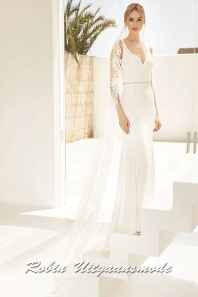 Enkellaags sluier van soft tule met kanten rand en glasstenen, met een lengte van 300 cm