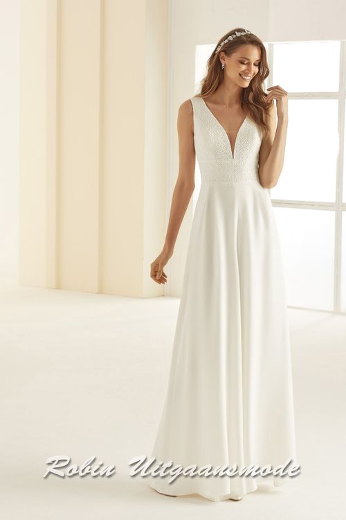 Bruidsjumpsuit met kanten top en wijde broekspijpen
