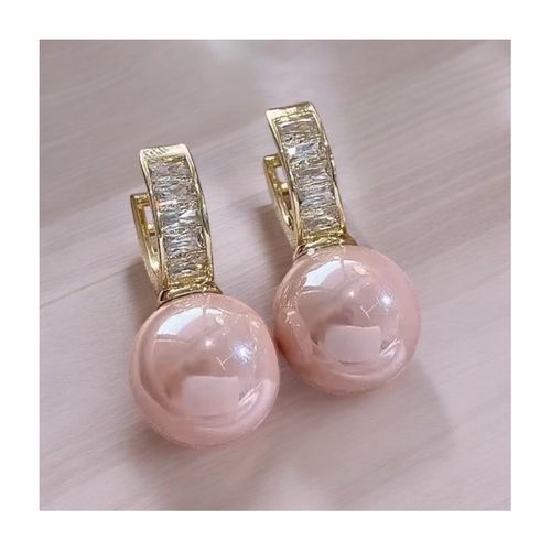 Roze parel oorbellen met goudkleurige sluiting
