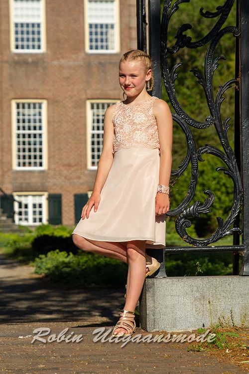 Recht kinderjurkjes tot de knie, voor bruiloften en verjaardagsfeesten, van chiffon met kanten top.