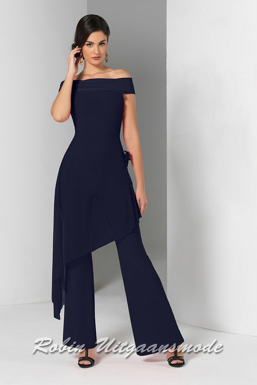 Navy blauwe Gala broekpak met asymmetrisch lijfje en off-shoulder halslijn