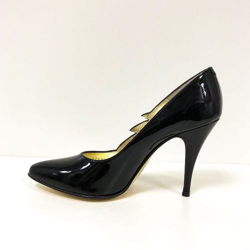 Zwarte lakschoenen met bloemenpatroon, zijkant