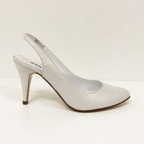 Tijdloze pumps met hoge hak en hielbandje, zijkant