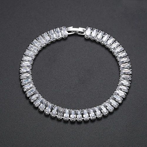 Sprankelende schakelarmband met rechthoekige zirkonia kristallen