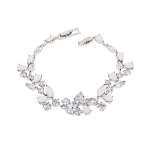 Couture armband met glinsterende opaalkristallen