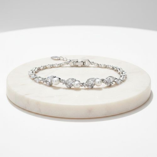 Delicate armband met parels en zirkonia kristallen