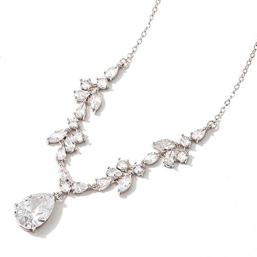 Halsketting met cubic zirkonia hanger en steentjes