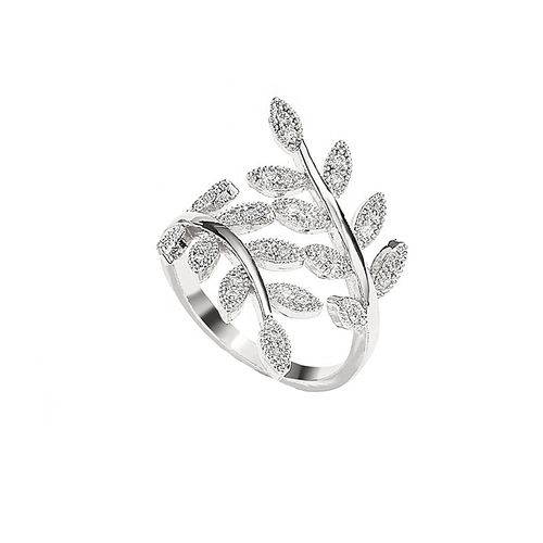 Zilverkleurige ring met sierlijke twist en mini glaskristalletjes