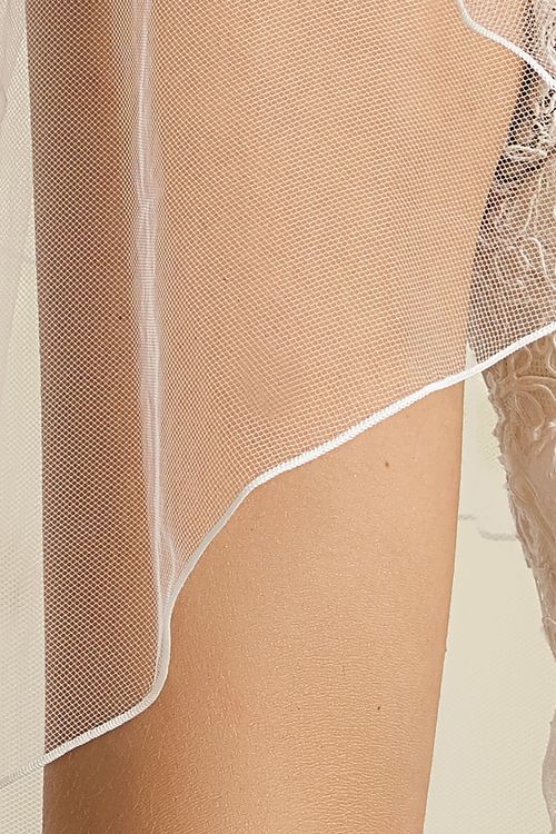 Sluier met fijne lockrand, van soft Tule, detail