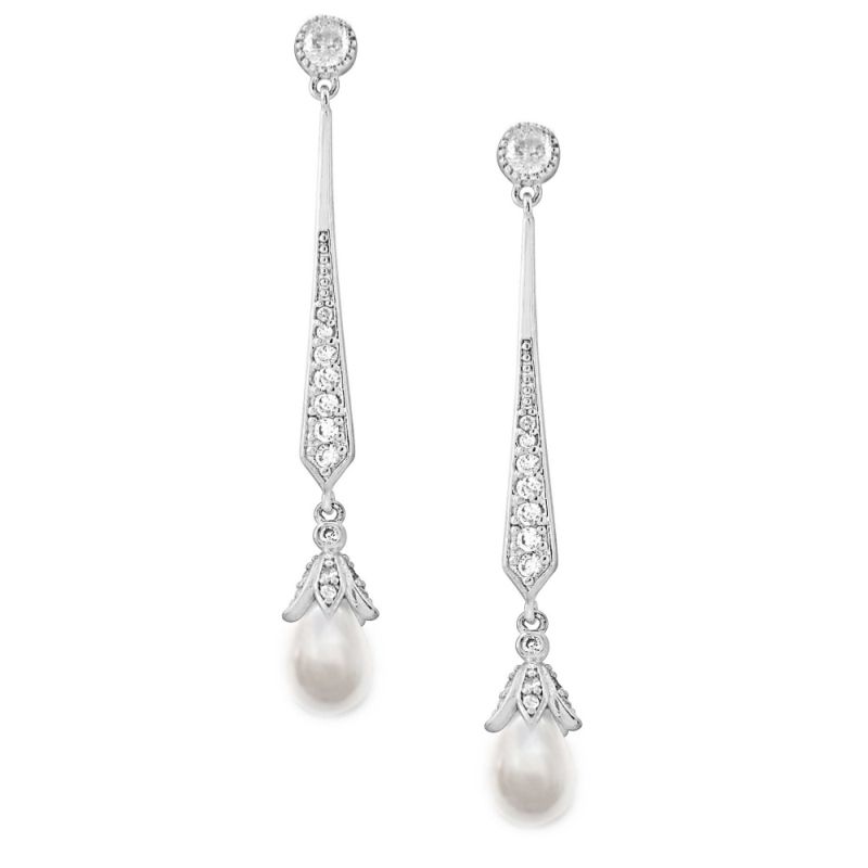 Lange oorhangers met ovaalvormige parels
