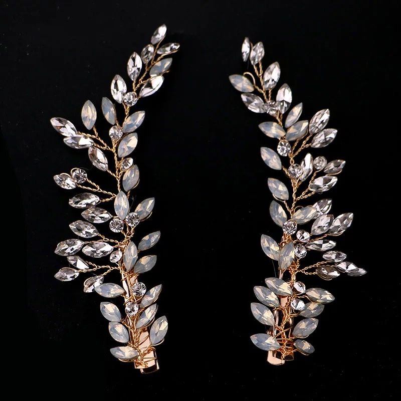 Elegante haarclips met opaalkleurige kristallen