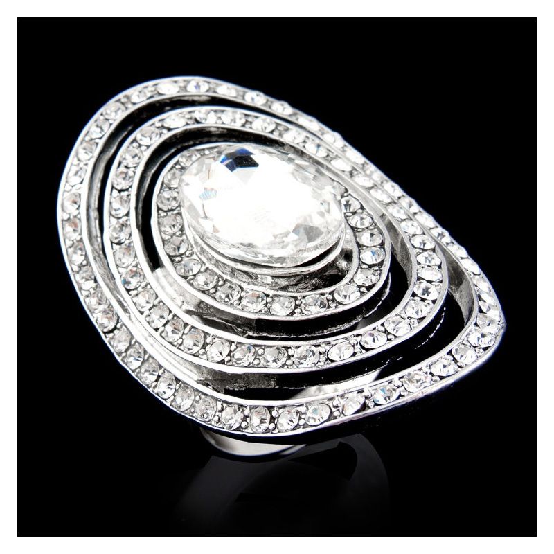 Ovale glamour ring met helder kristal en zirkonia steentjes