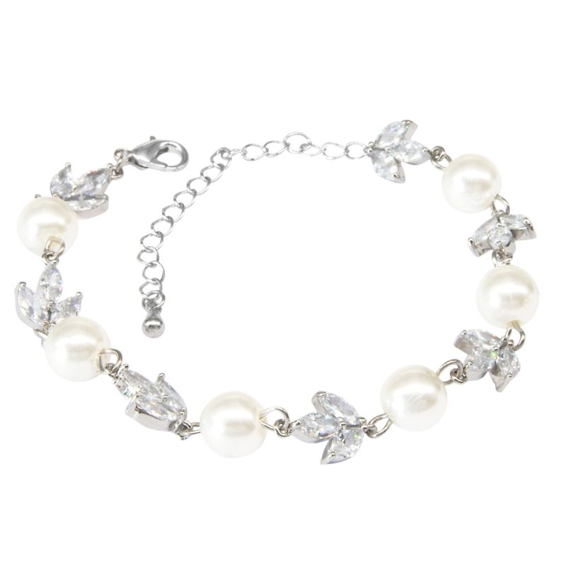 Armband met parels en kristallen blaadjes